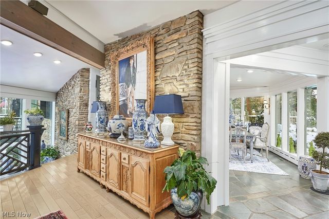 1200 Yellow Creek Lane, Akron, OH 44333