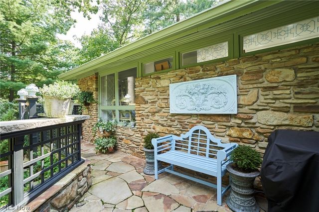 1200 Yellow Creek Lane, Akron, OH 44333