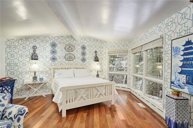 1200 Yellow Creek Lane, Akron, OH 44333