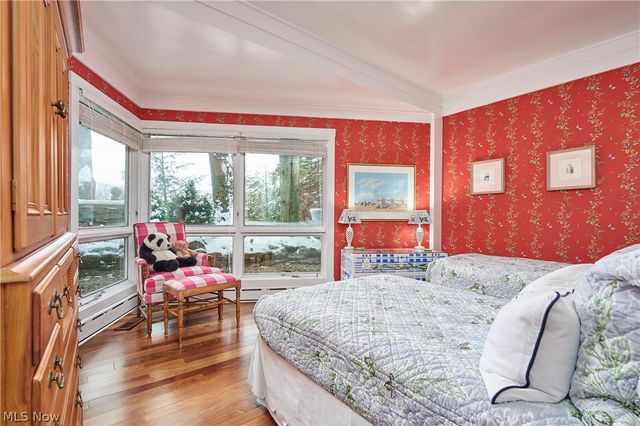 1200 Yellow Creek Lane, Akron, OH 44333