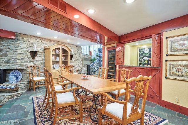 1200 Yellow Creek Lane, Akron, OH 44333