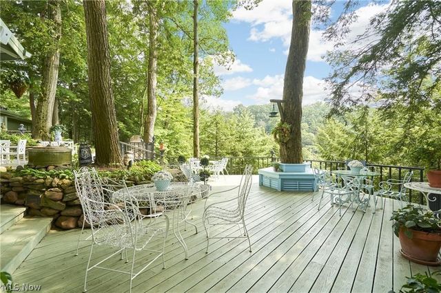 1200 Yellow Creek Lane, Akron, OH 44333