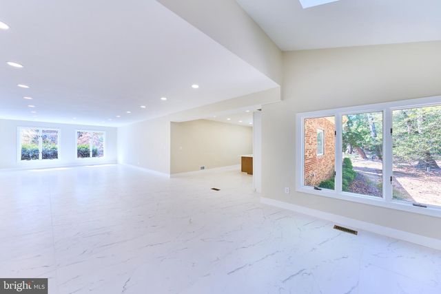 2713 SILKWOOD CT, Oakton, VA 22124