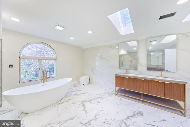 2713 SILKWOOD CT, Oakton, VA 22124