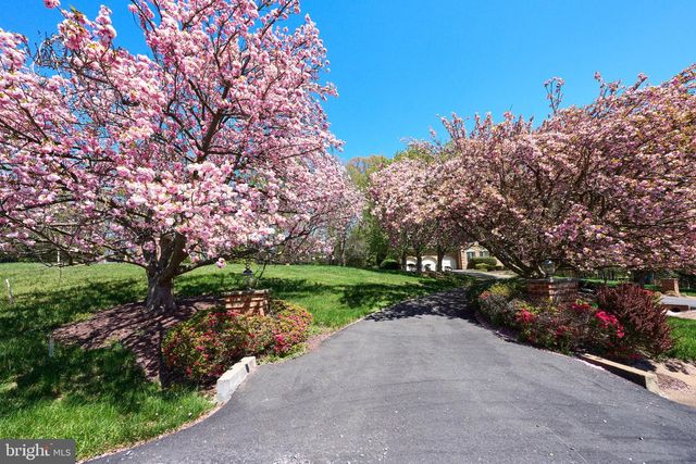 2713 SILKWOOD CT, Oakton, VA 22124
