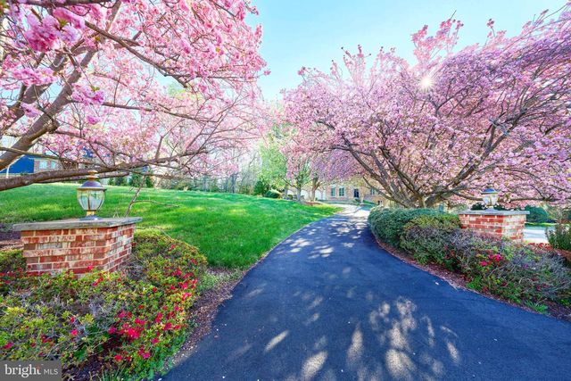 2713 SILKWOOD CT, Oakton, VA 22124