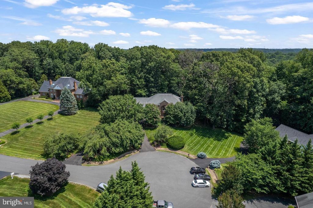 2713 SILKWOOD CT, Oakton, VA 22124