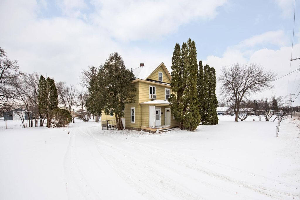 1205 N Nokomis, Alexandria, MN 56308