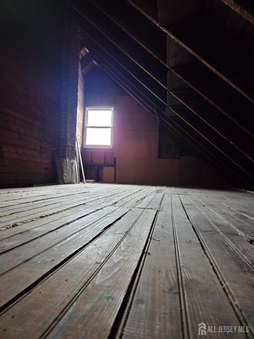 74 Coley Street, Woodbridge Proper, NJ 07095