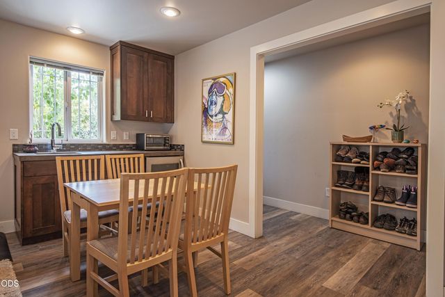 909 NW Delaware Avenue, Bend, OR 97703