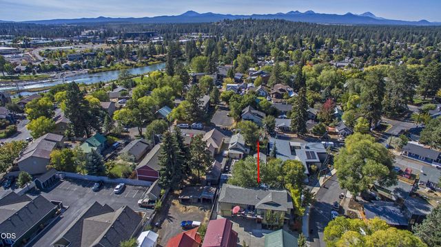 909 NW Delaware Avenue, Bend, OR 97703