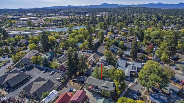 909 NW Delaware Avenue, Bend, OR 97703