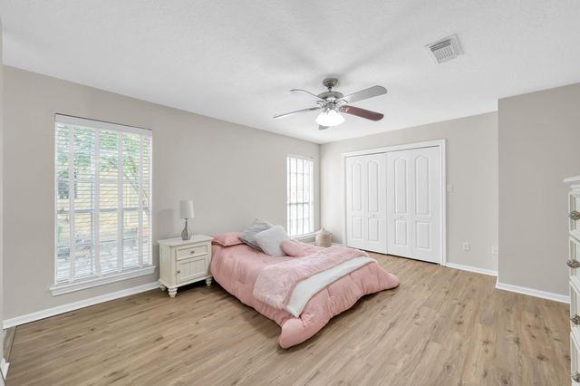 169 April Wind Court, Conroe, TX 77356