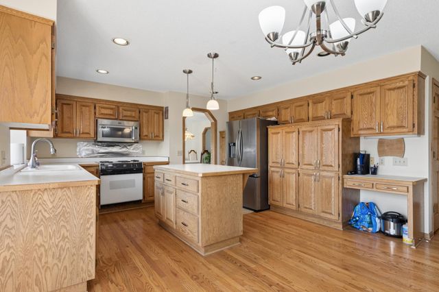 3510 Wedgewood Lane N, Plymouth, MN 55441