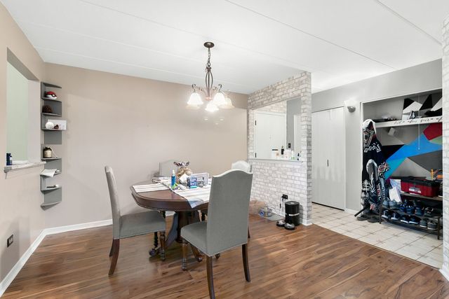 11045 S Theresa Circle 2B, Palos Hills, IL 60465