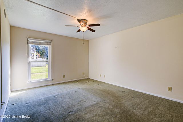 714 La Fontenay Ct, Louisville, KY 40223