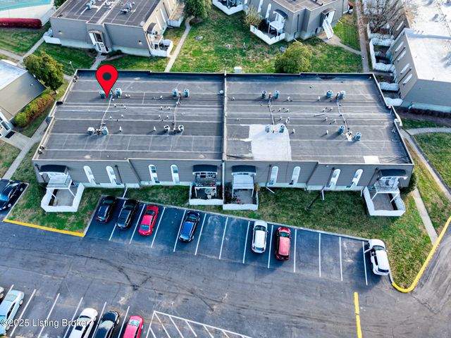 714 La Fontenay Ct, Louisville, KY 40223