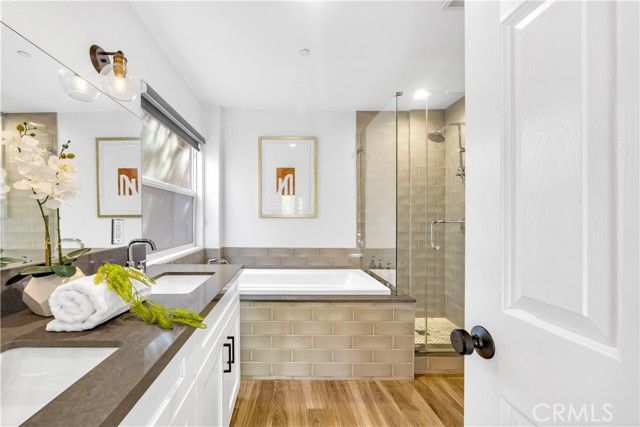 3822 Clayton Avenue, Los Angeles, CA 90027