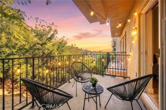 3822 Clayton Avenue, Los Angeles, CA 90027