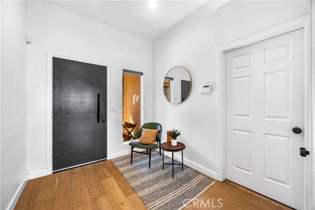 3822 Clayton Avenue, Los Angeles, CA 90027