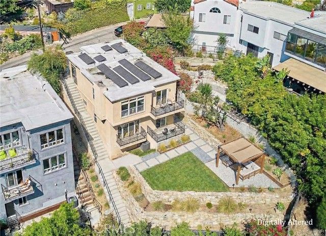 3822 Clayton Avenue, Los Angeles, CA 90027