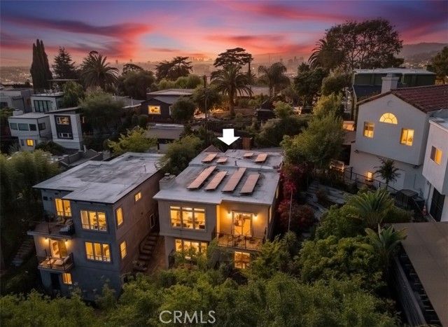 3822 Clayton Avenue, Los Angeles, CA 90027