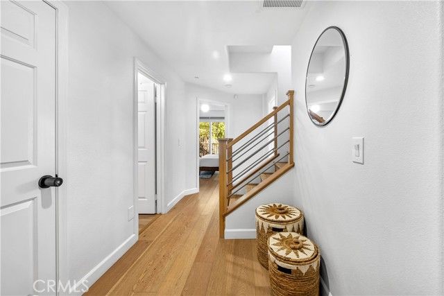 3822 Clayton Avenue, Los Angeles, CA 90027