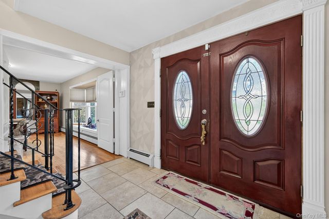 15 Rena Marie Circle, Washingtonville, NY 10992