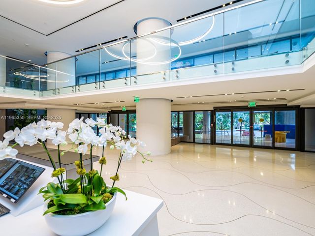 9 Island Ave 2211, Miami Beach, FL 33139