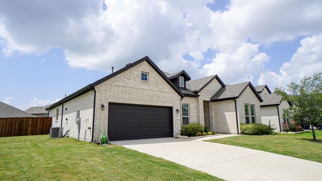 829 Spruce Street, Lavon, TX 75166
