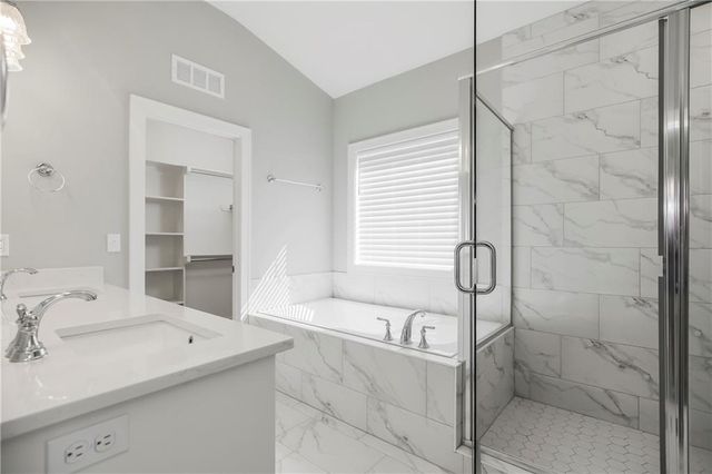 6709 NW 105th Street, Kansas City, MO 64154