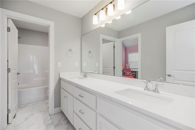 6709 NW 105th Street, Kansas City, MO 64154