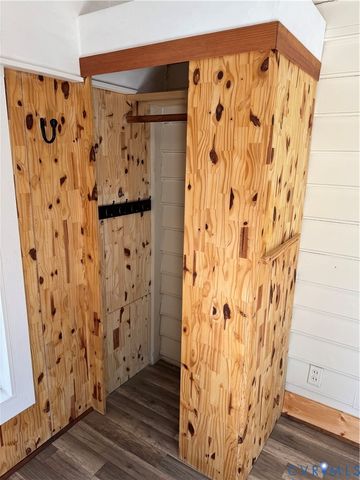 7803 Hermitage Rd, Henrico, VA 23228