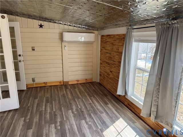 7803 Hermitage Rd, Henrico, VA 23228