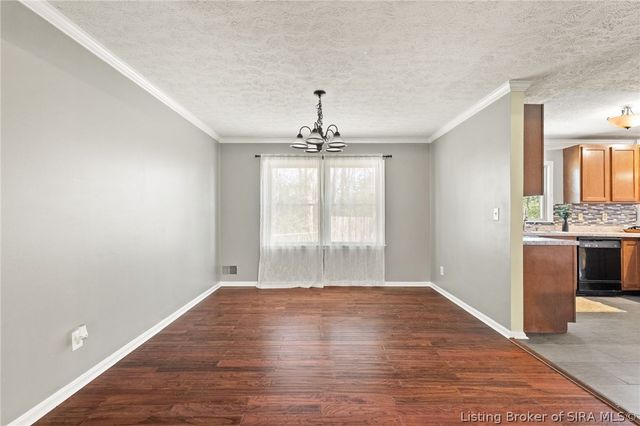 1103 Carriage Lane, New Albany, IN 47150