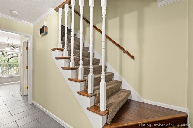 1103 Carriage Lane, New Albany, IN 47150