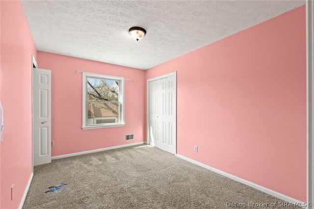 1103 Carriage Lane, New Albany, IN 47150