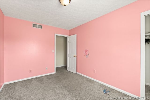 1103 Carriage Lane, New Albany, IN 47150