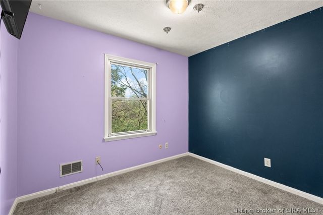 1103 Carriage Lane, New Albany, IN 47150