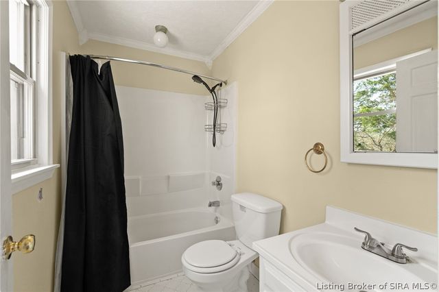 1103 Carriage Lane, New Albany, IN 47150