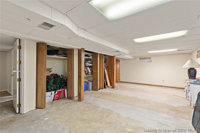 1103 Carriage Lane, New Albany, IN 47150