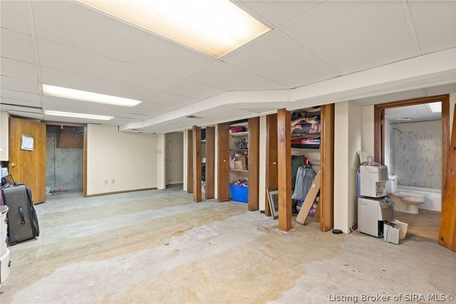 1103 Carriage Lane, New Albany, IN 47150