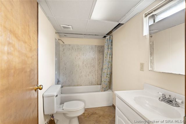 1103 Carriage Lane, New Albany, IN 47150