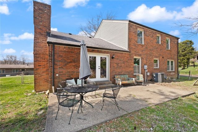 1103 Carriage Lane, New Albany, IN 47150