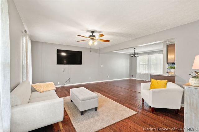 1103 Carriage Lane, New Albany, IN 47150