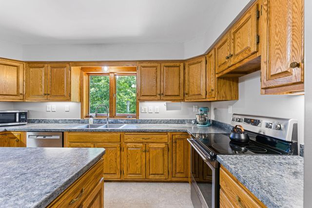 21060 Victory Lane, Taylors Falls, MN 55084