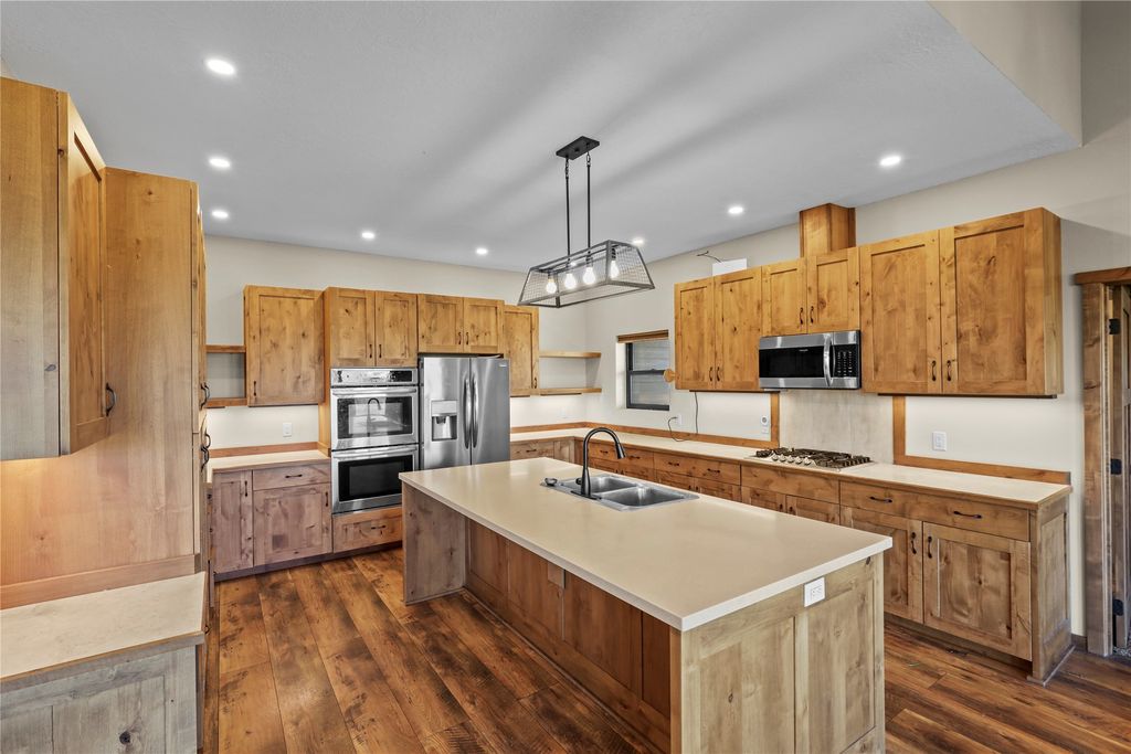 2055 Gilman Road, Augusta, MT 59410 photo 2
