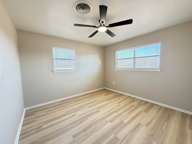 509 N Ballard Street, Brownfield, TX 79316