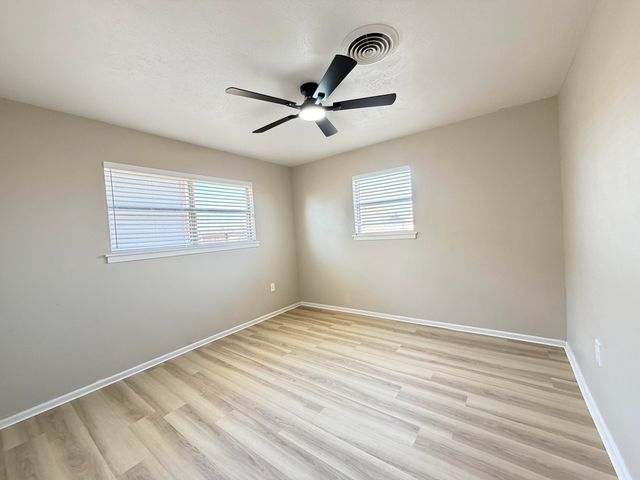 509 N Ballard Street, Brownfield, TX 79316