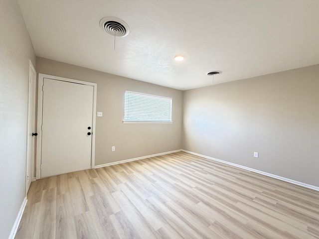 509 N Ballard Street, Brownfield, TX 79316